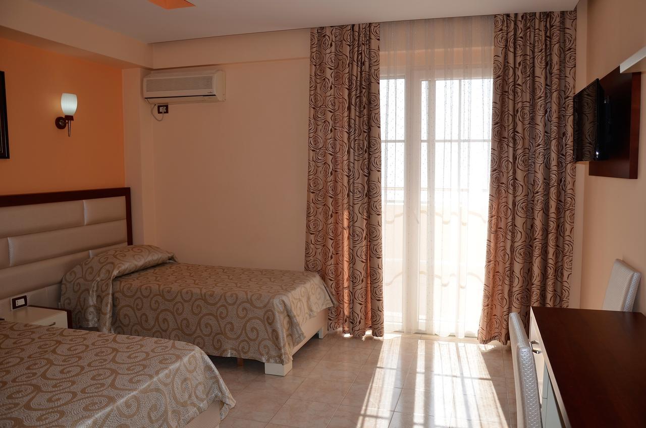 Virginia Durres